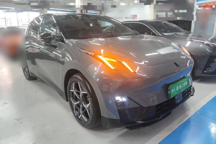 Used Lynk & Co Z20 2025 530 km Range Rear-Wheel Drive Max Front Right 45 Deg