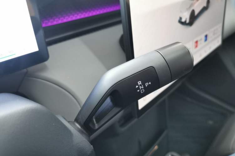 Used Lynk & Co Z20 2025 530 km Range Rear-Wheel Drive Max Gear Lever