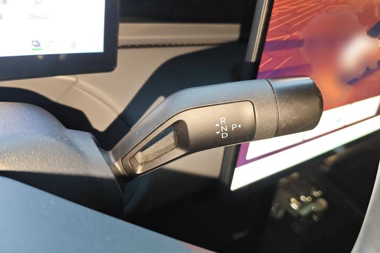 Used Lynk & Co Z20 2025 530 km Range Rear-Wheel Drive Pro Gear Lever