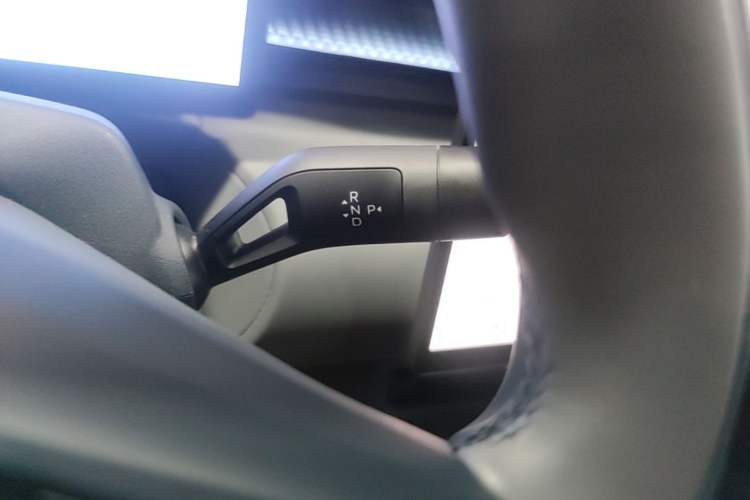 Used Lynk & Co Z20 2025 530 km Range Rear-Wheel Drive Max Gear Lever