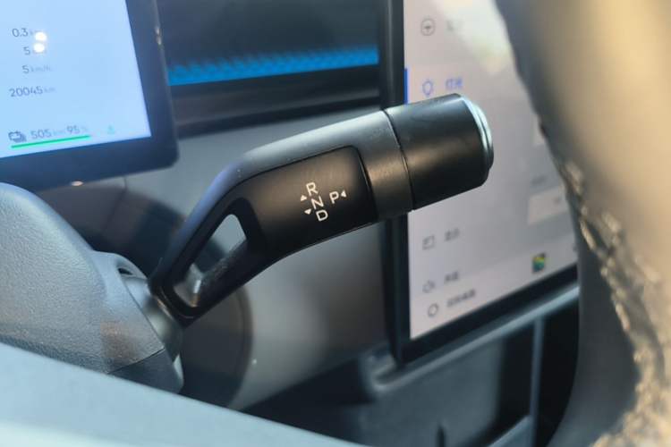 Used Lynk & Co Z20 2025 530 km Range Rear-Wheel Drive Max Gear Lever