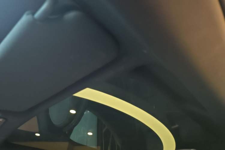 Used Lynk & Co Z20 2025 530 km Range Rear-Wheel Drive Pro Headliner