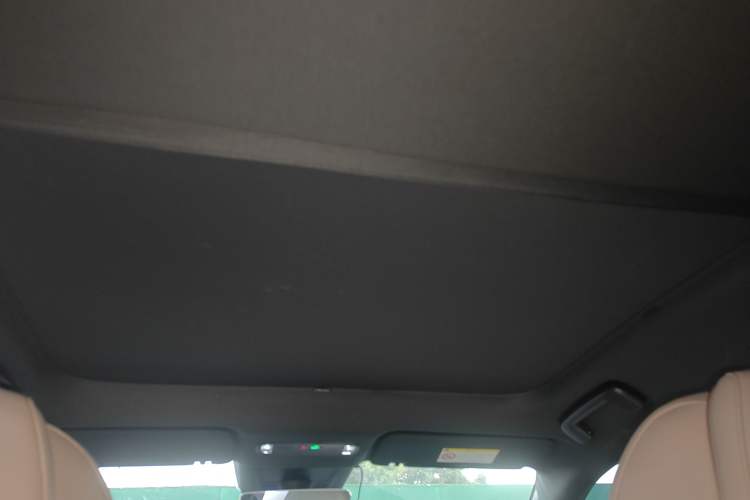 Used Lynk & Co Z20 2025 530 km Range Rear-Wheel Drive Pro Headliner