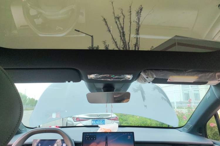 Used Lynk & Co Z20 2025 530 km Range Rear-Wheel Drive Pro Headliner