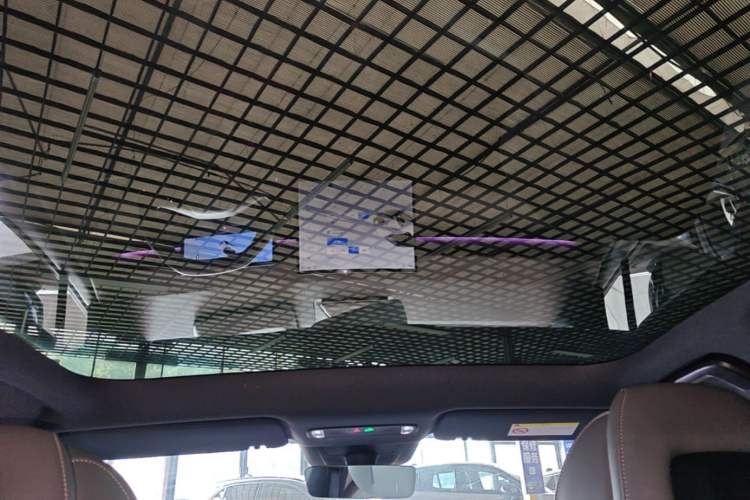 Used Lynk & Co Z20 2025 530 km Range Rear-Wheel Drive Max Headliner