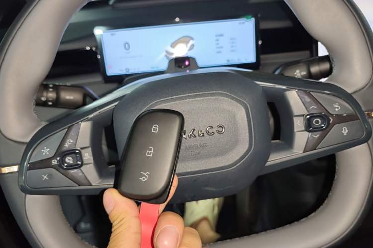 Used Lynk & Co Z20 2025 530 km Range Rear-Wheel Drive Max Interior 1