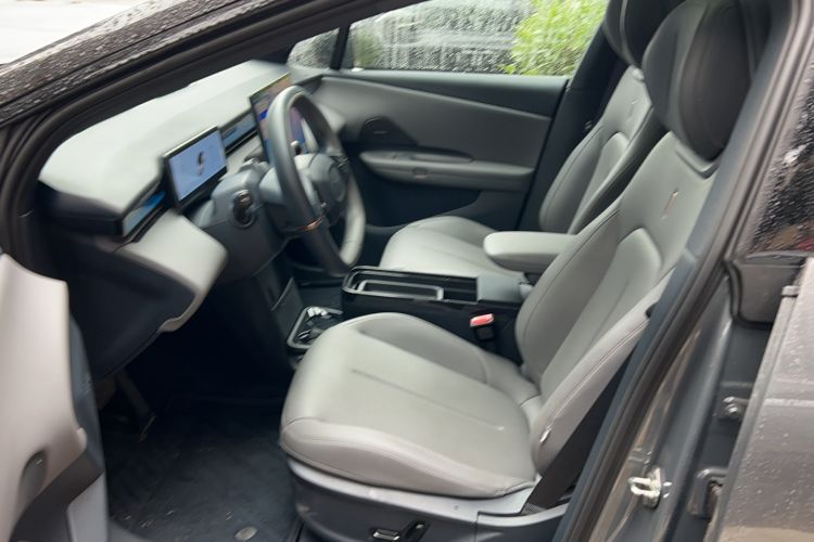 Used Lynk & Co Z20 2025 530 km Range Rear-Wheel Drive Max Interior 1