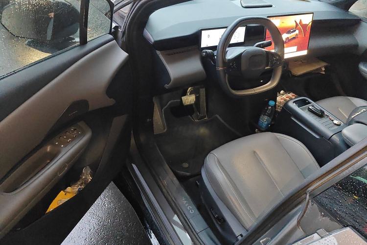 Used Lynk & Co Z20 2025 530 km Range Rear-Wheel Drive Pro Interior 3