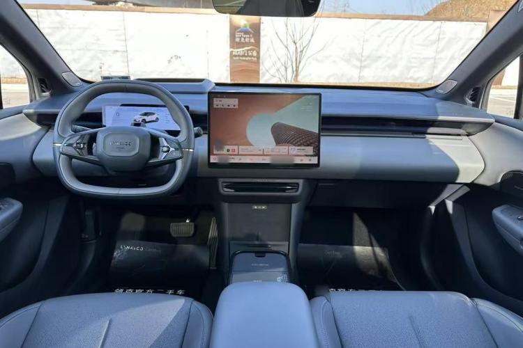 Used Lynk & Co Z20 2025 530 km Range Rear-Wheel Drive Max Interior 3