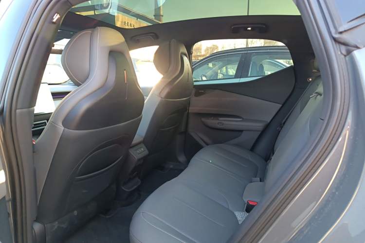 Used Lynk & Co Z20 2025 530 km Range Rear-Wheel Drive Max Interior 4