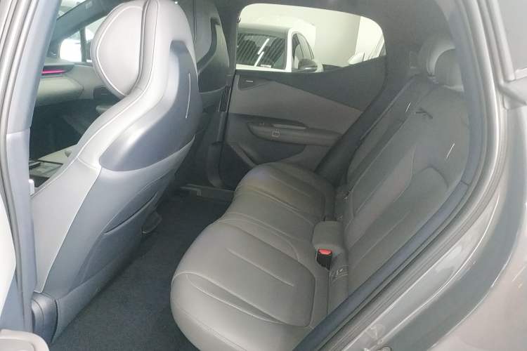 Used Lynk & Co Z20 2025 530 km Range Rear-Wheel Drive Max Interior 4