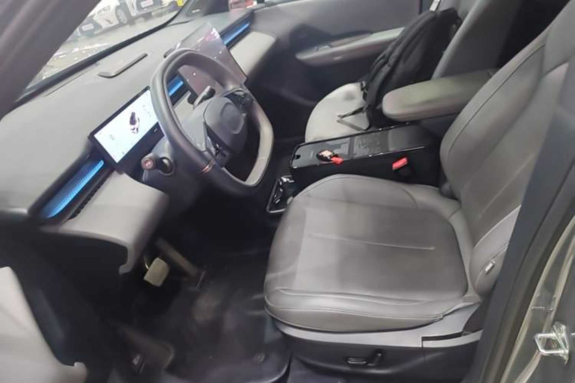 Used Lynk & Co Z20 2025 530 km Range Rear-Wheel Drive Pro Left Front Seat