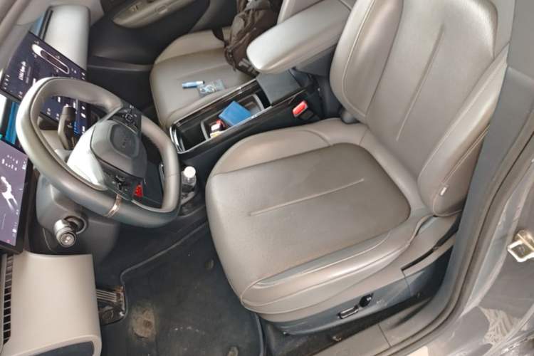 Used Lynk & Co Z20 2025 530 km Range Rear-Wheel Drive Max Left Front Seat