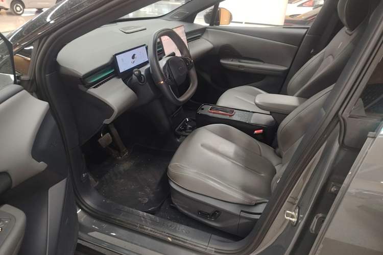 Used Lynk & Co Z20 2025 530 km Range Rear-Wheel Drive Pro Left Front Seat