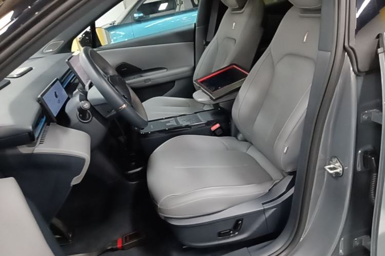 Used Lynk & Co Z20 2025 530 km Range Rear-Wheel Drive Max Left Front Seat