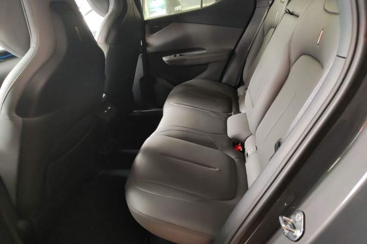 Used Lynk & Co Z20 2025 530 km Range Rear-Wheel Drive Max Left Rear Seat