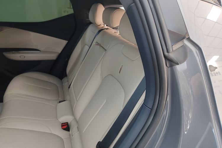 Used Lynk & Co Z20 2025 530 km Range Rear-Wheel Drive Pro Left Rear Seat