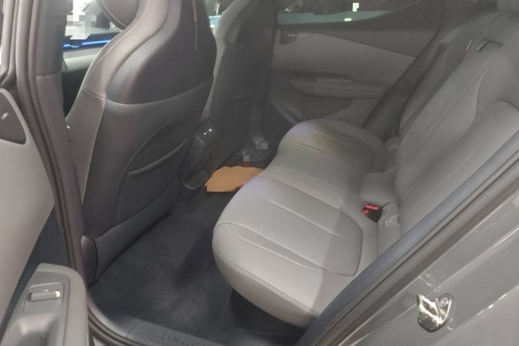 Used Lynk & Co Z20 2025 530 km Range Rear-Wheel Drive Max Left Rear Seat