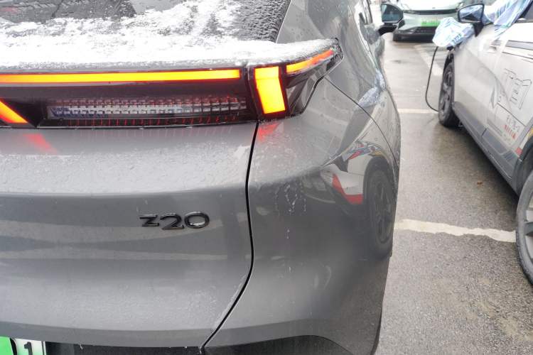 Used Lynk & Co Z20 2025 530 km Range Rear-Wheel Drive Max Right Rear Taillight