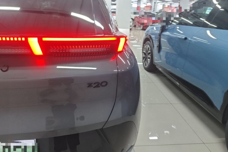 Used Lynk & Co Z20 2025 530 km Range Rear-Wheel Drive Max Right Rear Taillight