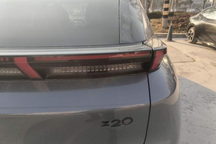 Used Lynk & Co Z20 2025 530 km Range Rear-Wheel Drive Max Right Rear Taillight