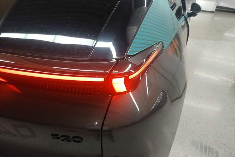 Used Lynk & Co Z20 2025 530 km Range Rear-Wheel Drive Pro Right Rear Taillight