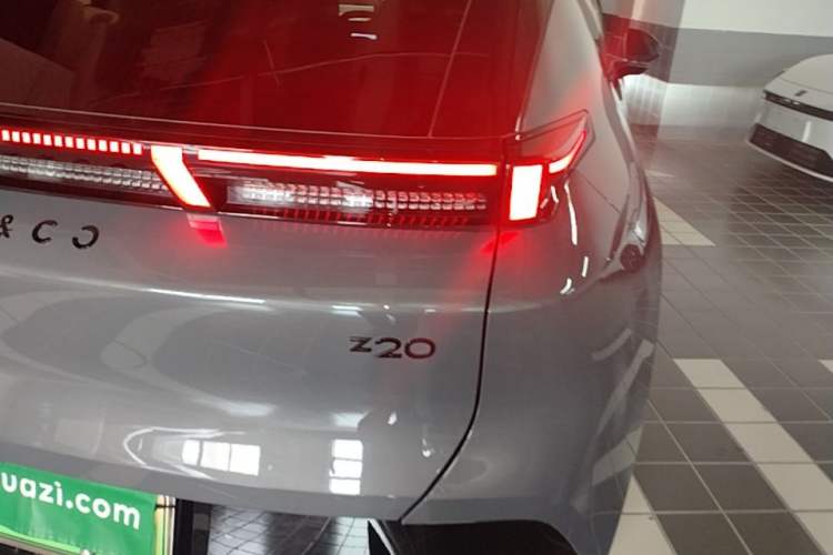 Used Lynk & Co Z20 2025 530 km Range Rear-Wheel Drive Max Right Rear Taillight