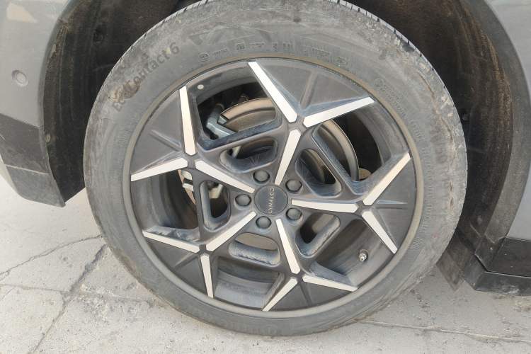 Used Lynk & Co Z20 2025 530 km Range Rear-Wheel Drive Max Right Rear Wheel Hub