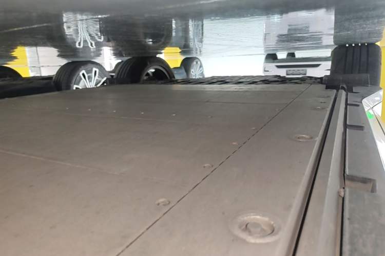 Used Lynk & Co Z20 2025 530 km Range Rear-Wheel Drive Max Right Side Sill