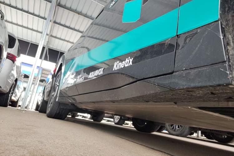 Used Lynk & Co Z20 2025 530 km Range Rear-Wheel Drive Max Right Side Sill