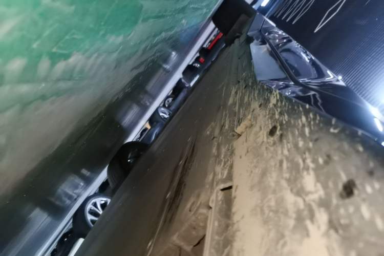 Used Lynk & Co Z20 2025 530 km Range Rear-Wheel Drive Pro Right Side Sill