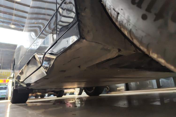 Used Lynk & Co Z20 2025 530 km Range Rear-Wheel Drive Max Right Side Sill