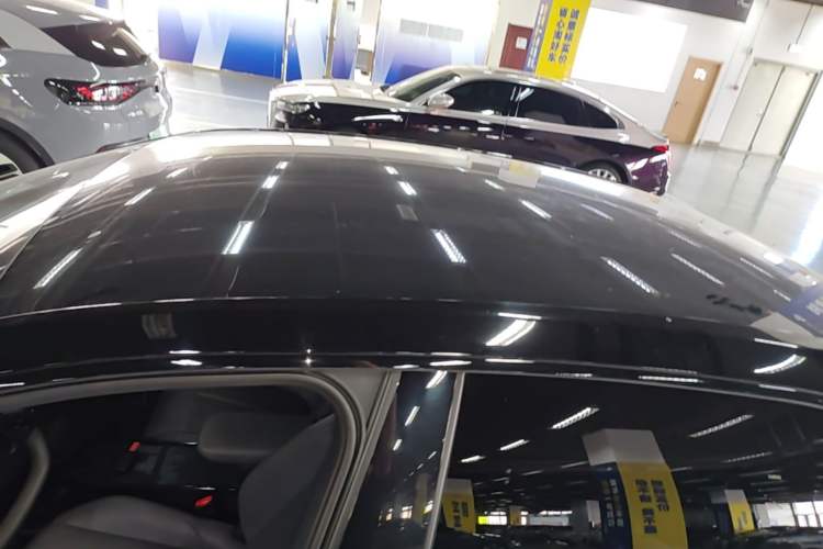 Used Lynk & Co Z20 2025 530 km Range Rear-Wheel Drive Max Roof