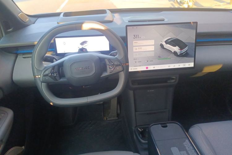 Used Lynk & Co Z20 2025 530 km Range Rear-Wheel Drive Max Steering Wheel