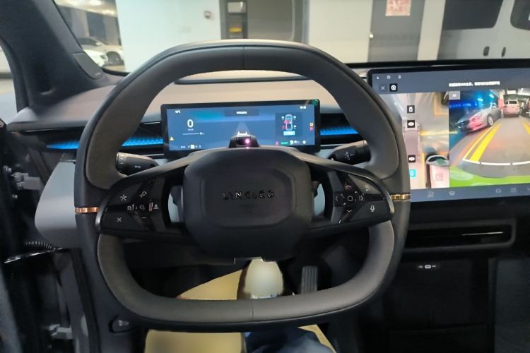Used Lynk & Co Z20 2025 530 km Range Rear-Wheel Drive Max Steering Wheel