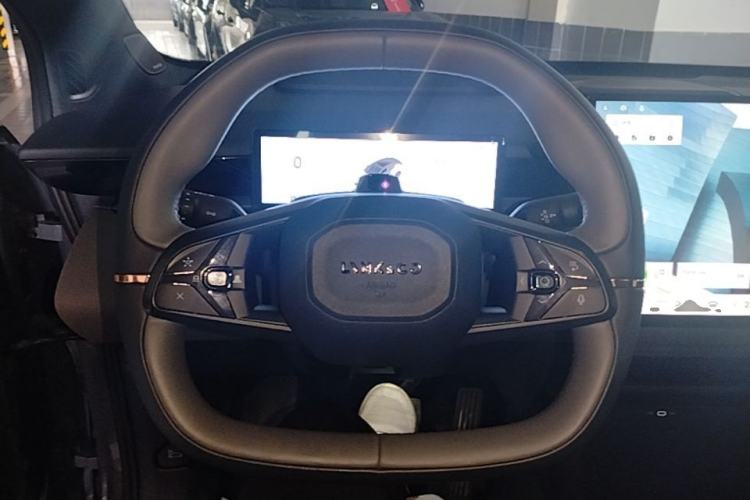 Used Lynk & Co Z20 2025 530 km Range Rear-Wheel Drive Max Steering Wheel