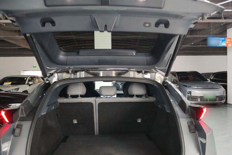 Used Lynk & Co Z20 2025 530 km Range Rear-Wheel Drive Max Trunk