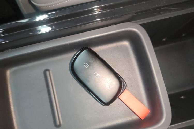 Used Lynk & Co Z20 2025 530 km Range Rear-Wheel Drive Max Vehicle Key
