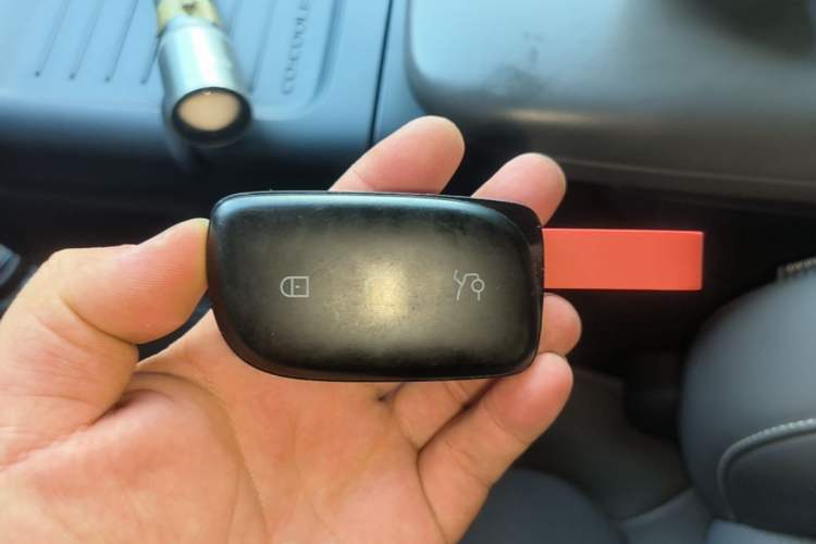 Used Lynk & Co Z20 2025 530 km Range Rear-Wheel Drive Max Vehicle Key