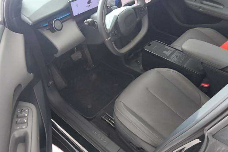 Used Lynk & Co Z20 2025 530 km Range Rear-Wheel Drive Max Driver Seat