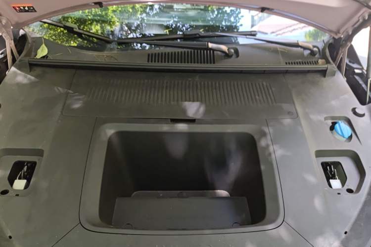 Used Lynk & Co Z20 2025 530 km Range Rear-Wheel Drive Pro Engine Bay