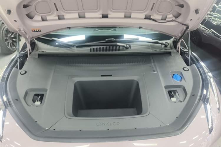Used Lynk & Co Z20 2025 530 km Range Rear-Wheel Drive Pro Engine Bay