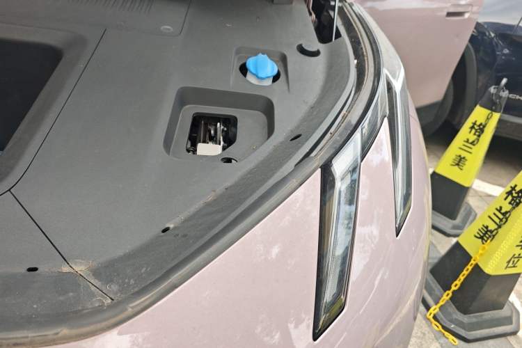 Used Lynk & Co Z20 2025 530 km Range Rear-Wheel Drive Pro Engine Bay Left