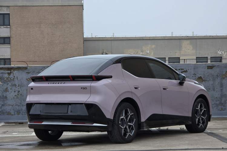 Used Lynk & Co Z20 2025 530 km Range Rear-Wheel Drive Max Exterior 10