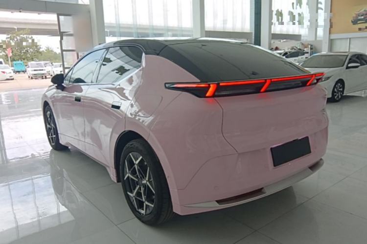 Used Lynk & Co Z20 2025 530 km Range Rear-Wheel Drive Max Exterior 2
