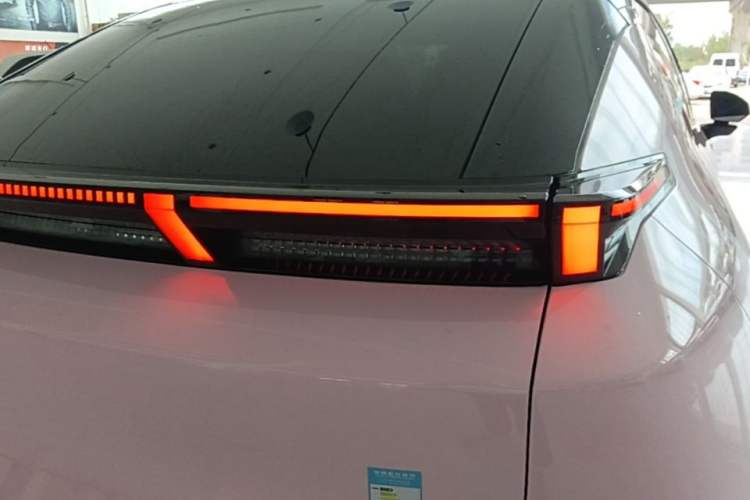 Used Lynk & Co Z20 2025 530 km Range Rear-Wheel Drive Max Exterior 3