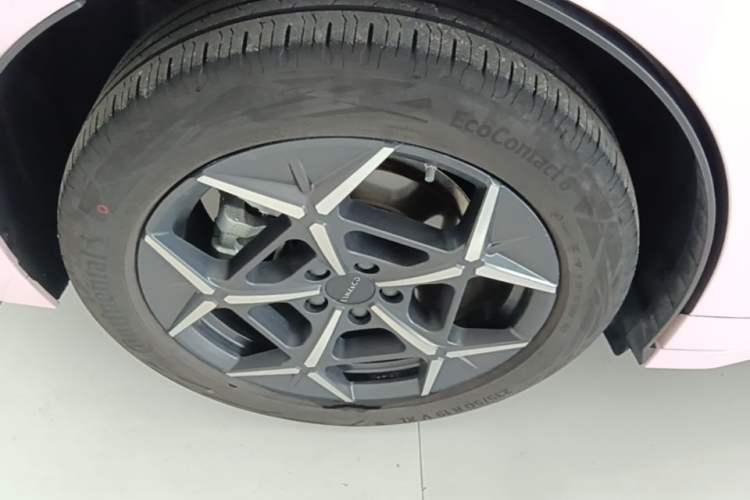 Used Lynk & Co Z20 2025 530 km Range Rear-Wheel Drive Max Exterior 5