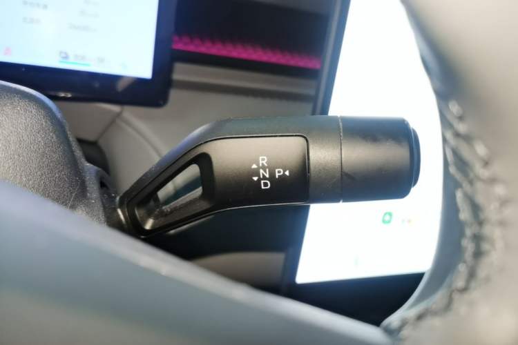 Used Lynk & Co Z20 2025 530 km Range Rear-Wheel Drive Max Gear Lever
