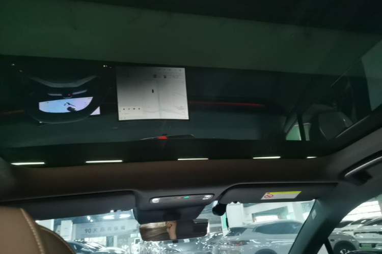 Used Lynk & Co Z20 2025 530 km Range Rear-Wheel Drive Max Headliner