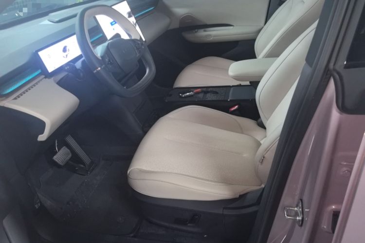 Used Lynk & Co Z20 2025 530 km Range Rear-Wheel Drive Pro Left Front Seat